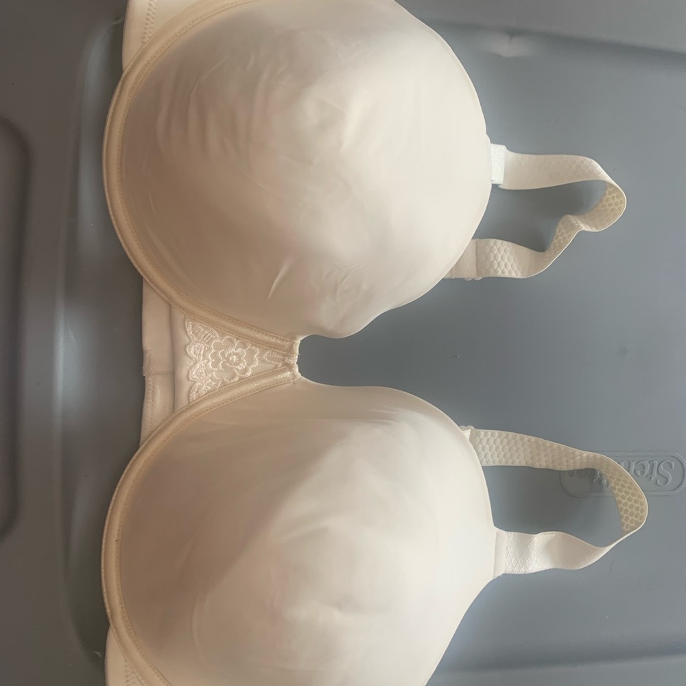 Vanity Fair Cream Bra